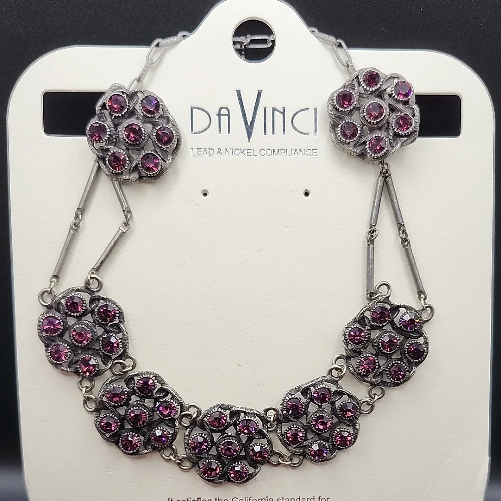 DaVinci Silver Necklace with Purple Accents